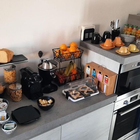 Apartamento Casa Rosy - Stanza Privata Con Bagno Esclusivo E Parcheggio Gratuito Porto Torres Exterior foto