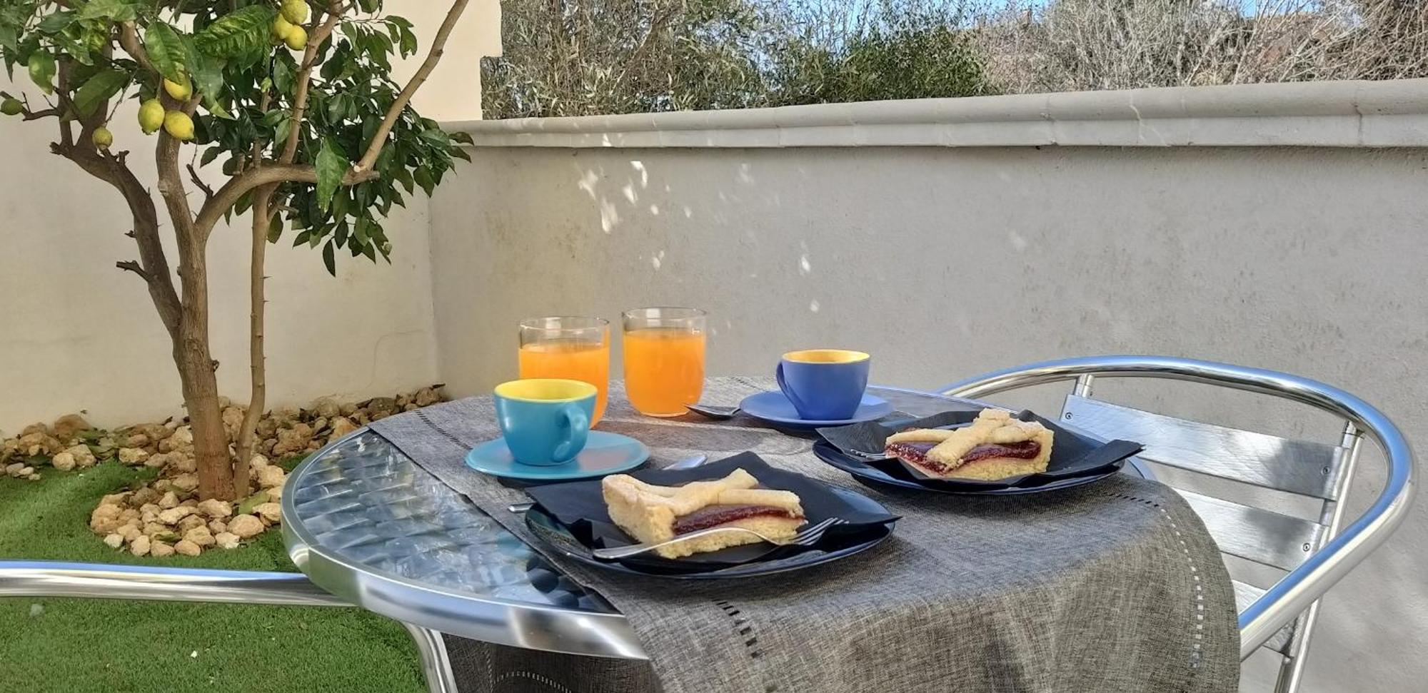 Apartamento Casa Rosy - Stanza Privata Con Bagno Esclusivo E Parcheggio Gratuito Porto Torres Exterior foto